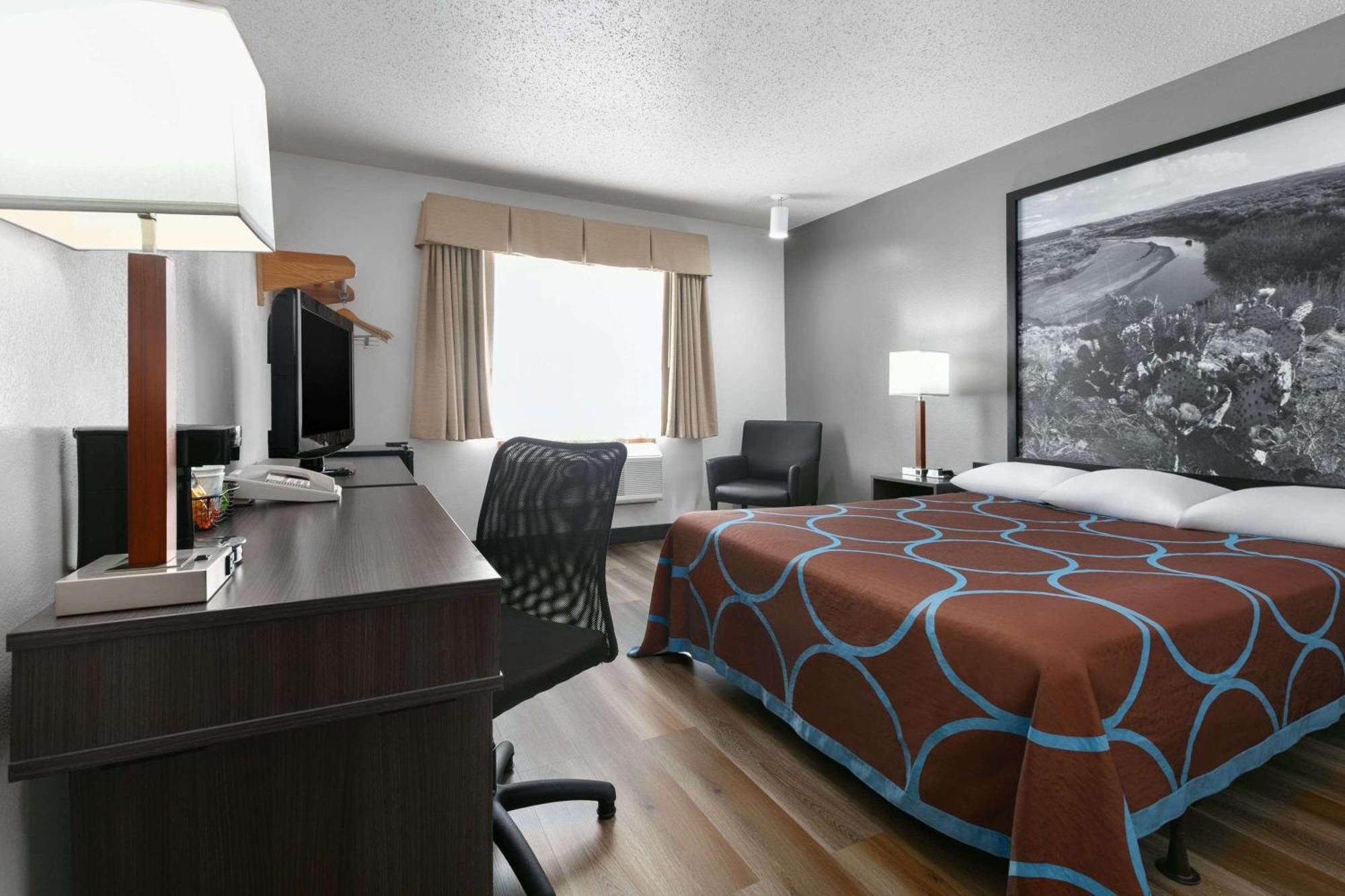 מלון Super 8 By Wyndham Grapevine/Dfw Airport Northwest מראה חיצוני תמונה
