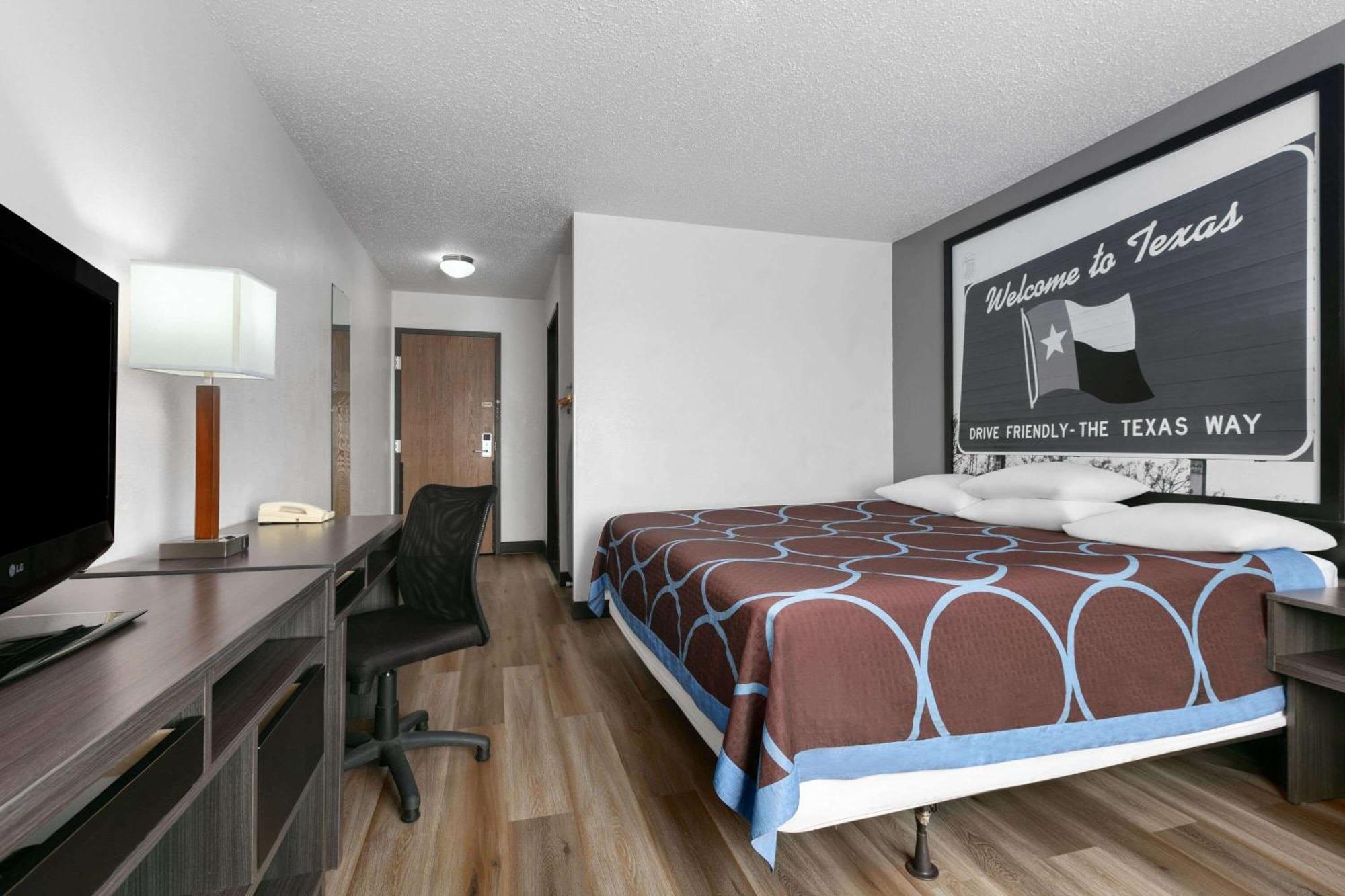 מלון Super 8 By Wyndham Grapevine/Dfw Airport Northwest מראה חיצוני תמונה